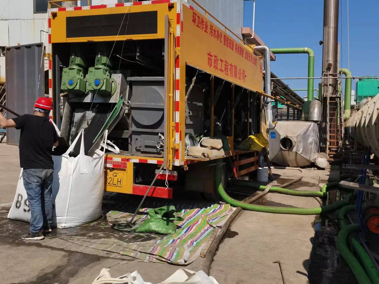 建始淤泥压干处理